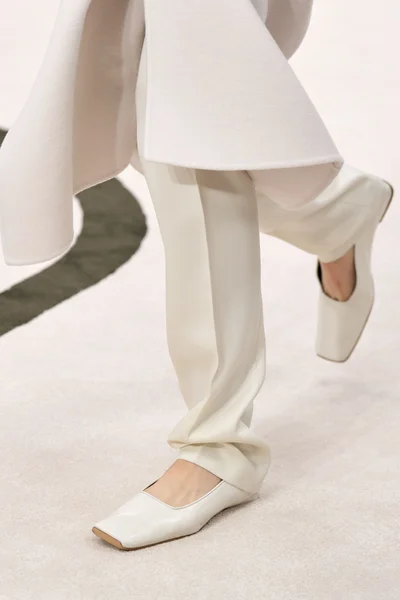 Look 80